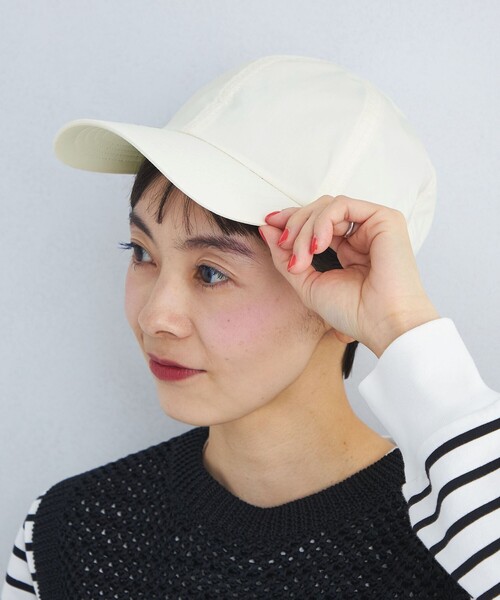 green label relaxing(グリーンレーベルリラクシング)の「コットン ポリエステル キャップ - UVケア -(キャップ・レディース・ベージュ/ネイビー/オフホワイト/ブラック/ダークグレー/モカ・FREE)」の7枚目の写真