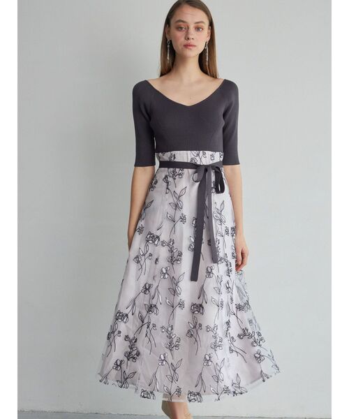 MERCURYDUO（マーキュリーデュオ）の「チュール刺繍カシュクールニットドッキングワンピース（ワンピース・レディース・ベージュ/チャコールグレー・SMALL/MEDIUM）」の9枚目の写真