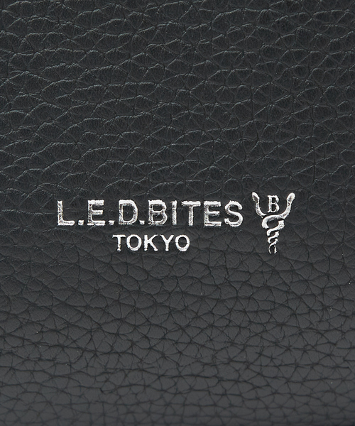ABAHOUSE GRAY(アバハウスグレイ)の「【L.E.D.BITES】スクエア ミニポシェット / サコッシュ(ショルダーバッグ・メンズ・ネイビー/ブラック・フリー)」の10枚目の写真