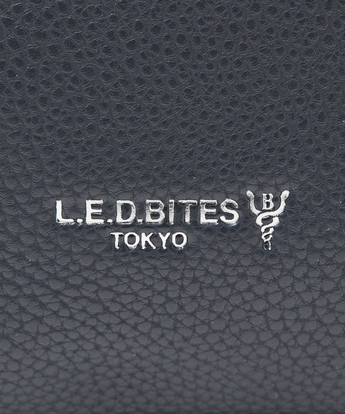 ABAHOUSE GRAY(アバハウスグレイ)の「【L.E.D.BITES】スクエア ミニポシェット / サコッシュ(ショルダーバッグ・メンズ・ネイビー/ブラック・フリー)」の11枚目の写真
