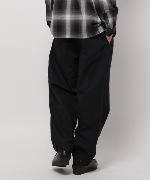 niko and...(ニコアンド)の「フロントタックワイドパンツ(その他パンツ・メンズ・ライトベージュ/ネイビー・MEDIUM/LARGE)」の13枚目の写真