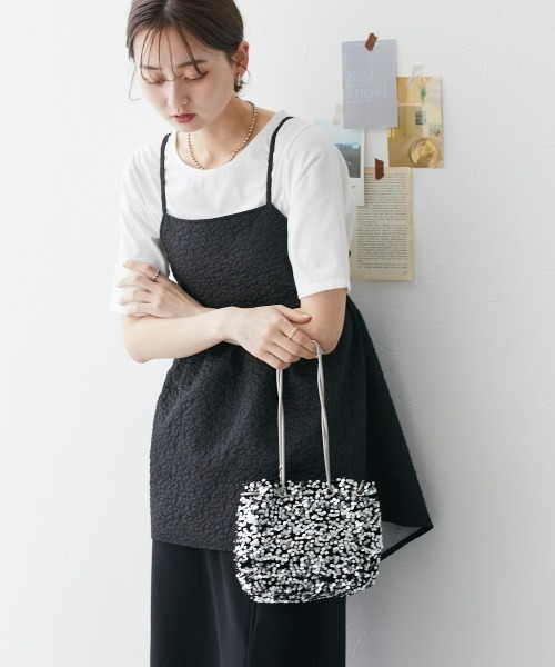 nissen(ニッセン)の「ふくれジャガードキャミソール+無地Tシャツ 2点セット(キャミソール・レディース・ブラック/オフホワイト・S/M/L/LL)」の13枚目の写真