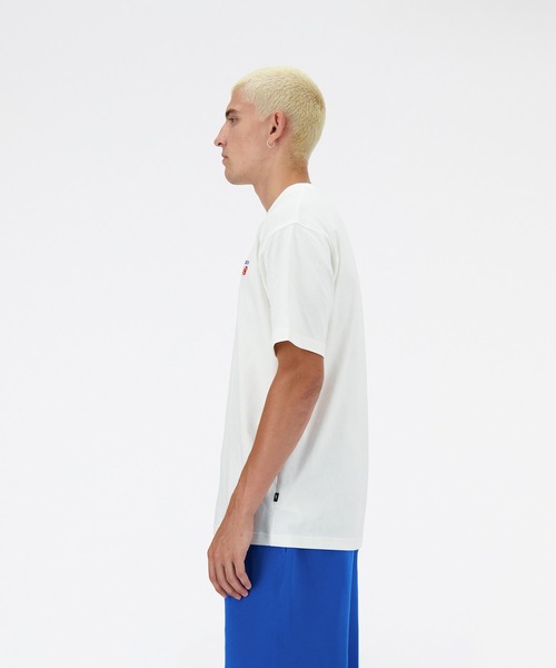 NEW BALANCE(ニューバランス)の「Athletics Premium Logo リラックス ショートスリーブTシャツ(Tシャツ/カットソー・メンズ・ブルー/ブラック/オフホワイト・XX-LARGE/X-LARGE/LARGE/MEDIUM/SMALL)」の10枚目の写真