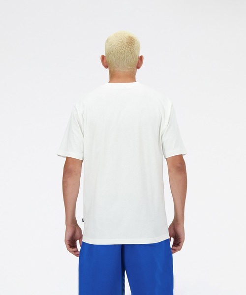 NEW BALANCE(ニューバランス)の「Athletics Premium Logo リラックス ショートスリーブTシャツ(Tシャツ/カットソー・メンズ・ブルー/ブラック/オフホワイト・XX-LARGE/X-LARGE/LARGE/MEDIUM/SMALL)」の11枚目の写真