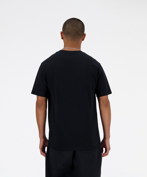 NEW BALANCE(ニューバランス)の「Athletics Premium Logo リラックス ショートスリーブTシャツ(Tシャツ/カットソー・メンズ・ブルー/ブラック/オフホワイト・XX-LARGE/X-LARGE/LARGE/MEDIUM/SMALL)」の6枚目の写真