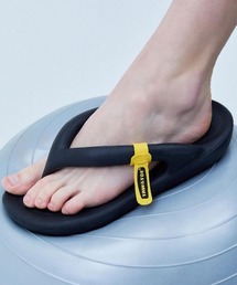 TAW&TOE（トーアンドトー）の「TAW&TOE/トーアンドトー ゼロビティ オージー フリップフロップ リカバリーサンダル レディース（サンダル）」