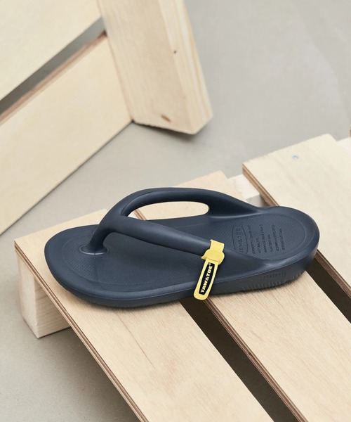 TAW&TOE（トーアンドトー）の「TAW&TOE/トーアンドトー ゼロビティ オージー フリップフロップ リカバリーサンダル レディース（サンダル・レディース・グレー/ホワイト/ブラック/スモークグレー/グレイッシュベージュ・23.0cm/24.0cm/25.0cm/22.0cm/26.0cm/27.0cm/28.0cm/29.0cm）」の8枚目の写真