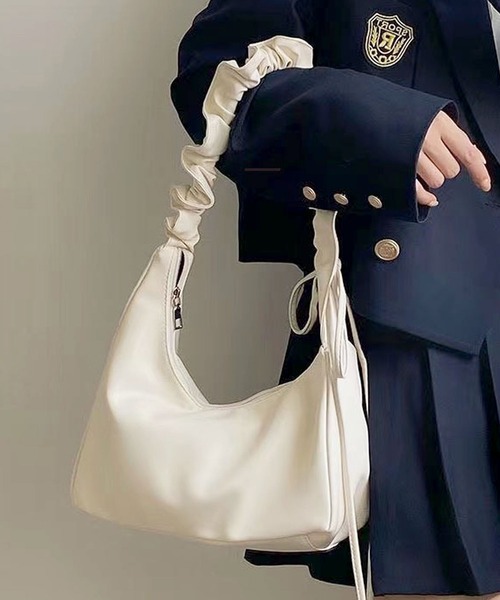 gossip！ロサンゼルス（ゴシップロサンゼルス）の「【新色追加】 シャーリングリボンレザーショルダーバッグ（ハンドバッグ・レディース・ホワイト/ブラック/シルバー/ブラウン/シャンパン/ブルー・FREE）」の19枚目の写真