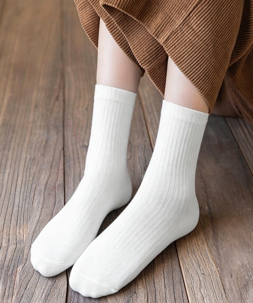Miniministore(ミニミニストア)の「リブソックス レディース ミドル丈 靴下(ソックス/靴下・レディース・ベージュ/キャメル/ブラウン/ダークグリーン/ブラック/イエロー/ダークグレー/ライトグレー/ワインレッド/ブルー/ホワイト/パープル・FREE)」の2枚目の写真