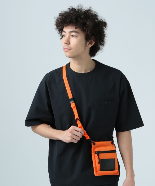 BAYFLOW(ベイフロー)の「マルチストラップショルダーバッグ(ショルダーバッグ・メンズ・ブラック/オレンジ/グレー/グリーン・FREE)」の21枚目の写真
