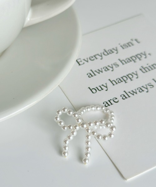 iso（イソ）の「パールリボン ビーズリング（リング・レディース・ホワイト・FREE）」の2枚目の写真