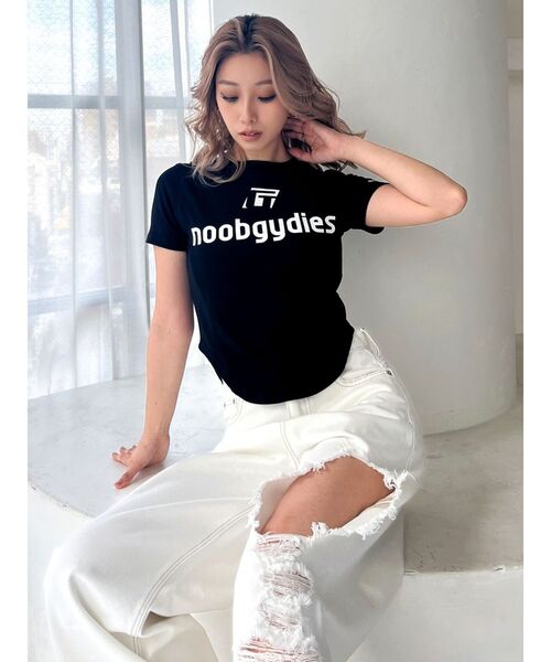 GYDA（ジェイダ）の「noobgydiesラウンドショートTシャツ（Tシャツ/カットソー・レディース・オフホワイト/ブラック/レッド・FREE）」の2枚目の写真