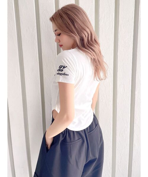 GYDA（ジェイダ）の「noobgydiesラウンドショートTシャツ（Tシャツ/カットソー・レディース・オフホワイト/ブラック/レッド・FREE）」の7枚目の写真