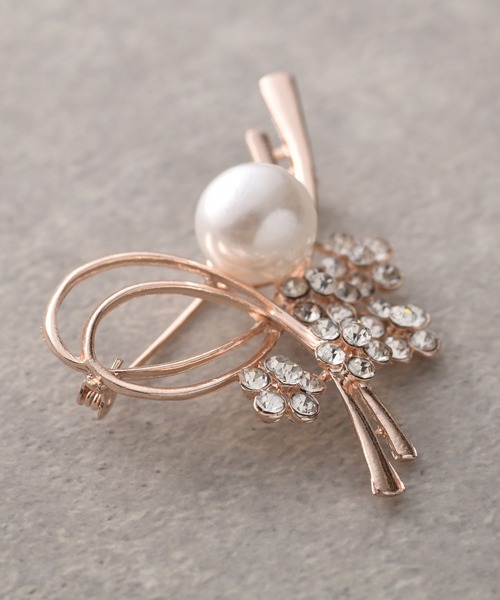 epic day（エピックデイ）の「パールビジューダブルラインブローチ（ブローチ/コサージュ・レディース・ピンクゴールド・F）」の3枚目の写真