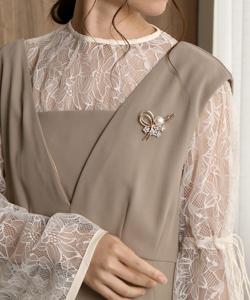 epic day（エピックデイ）の「パールビジューダブルラインブローチ（ブローチ/コサージュ・レディース・ピンクゴールド・F）」の5枚目の写真