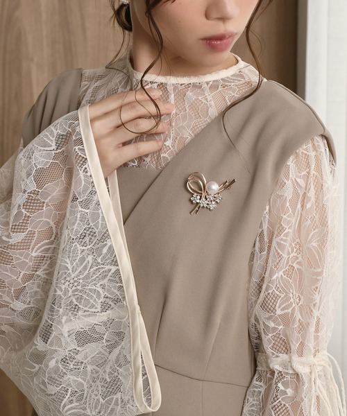 epic day（エピックデイ）の「パールビジューダブルラインブローチ（ブローチ/コサージュ・レディース・ピンクゴールド・F）」の6枚目の写真