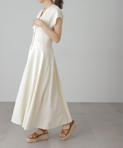 FREE'S MART（フリーズマート）の「【3サイズ展開XS-M】ウエストシェイプ配色ステッチワンピース【低身長サイズ有】（ワンピース・レディース・イエロー/ホワイト/ブラウン/ブラック・X-SMALL/SMALL/MEDIUM）」の19枚目の写真