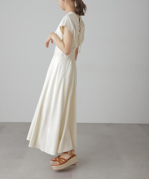 FREE'S MART（フリーズマート）の「【3サイズ展開XS-M】ウエストシェイプ配色ステッチワンピース【低身長サイズ有】（ワンピース・レディース・イエロー/ホワイト/ブラウン/ブラック・X-SMALL/SMALL/MEDIUM）」の16枚目の写真