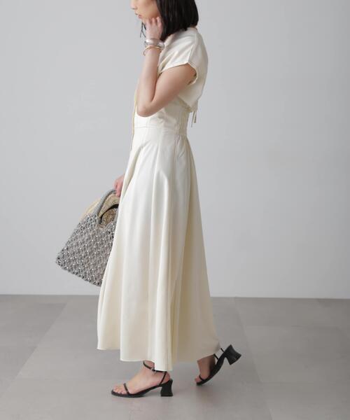 FREE'S MART（フリーズマート）の「【3サイズ展開XS-M】ウエストシェイプ配色ステッチワンピース【低身長サイズ有】（ワンピース・レディース・イエロー/ホワイト/ブラウン/ブラック・X-SMALL/SMALL/MEDIUM）」の6枚目の写真