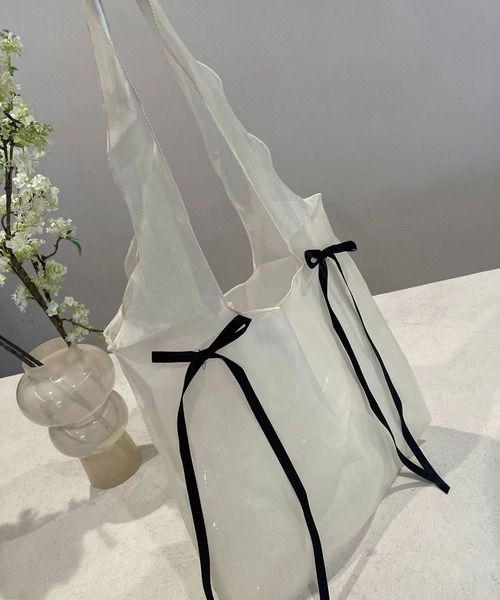 CORNERS（コーナーズ）の「オーガンジーリボンバッグ（エコバッグ/サブバッグ・レディース・ブラック/ホワイト/グリーン/パープル・FREE）」の2枚目の写真