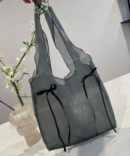 CORNERS（コーナーズ）の「オーガンジーリボンバッグ（エコバッグ/サブバッグ・レディース・ブラック/ホワイト/グリーン/パープル・FREE）」の3枚目の写真