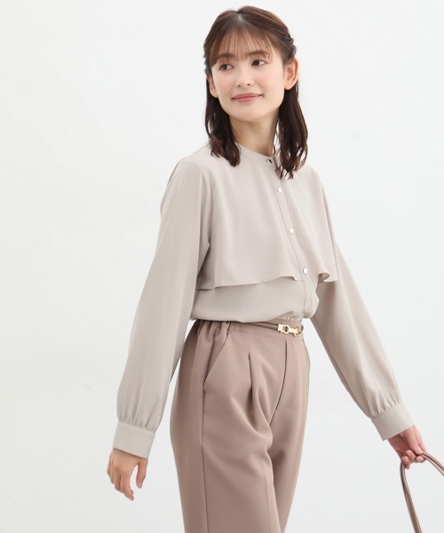 Honeys(ハニーズ)の「ケープ風ブラウス(シャツ/ブラウス・レディース・ネイビー/ホワイト/ダークブラウン/グレイッシュベージュ・S/M/L/LL/3L)」の10枚目の写真