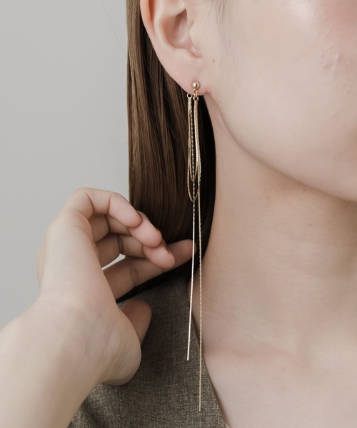 SMELLY（スメリー）の「チェーンループロングピアス（ピアス（両耳用）・レディース・ゴールド・-）」の4枚目の写真