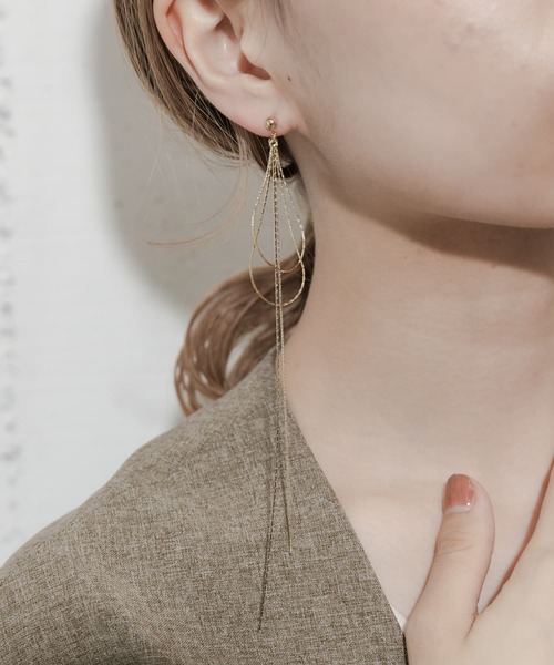 SMELLY（スメリー）の「チェーンループロングピアス（ピアス（両耳用）・レディース・ゴールド・-）」の6枚目の写真