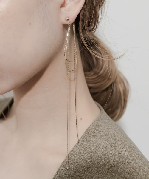 SMELLY（スメリー）の「チェーンループロングピアス（ピアス（両耳用）・レディース・ゴールド・-）」の7枚目の写真