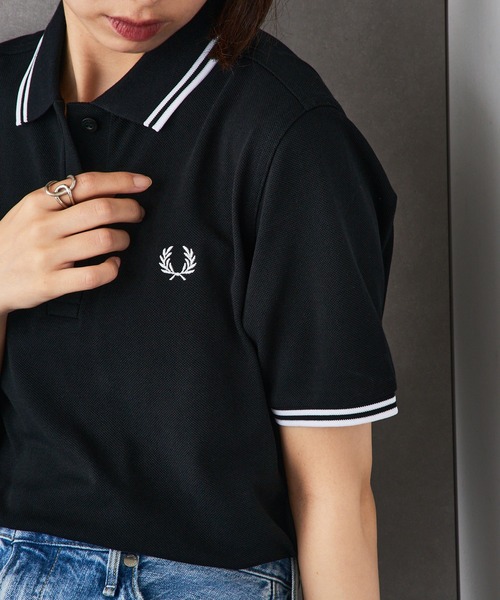 FRED PERRY（フレッドペリー）の「【FRED PERRY】TWIN TIPPED FRED PERRY SHIRT G3600 レディースサイズ（ポロシャツ・レディース・ブラック/ブラック系その他2/ネイビー系2/ホワイト系その他2/ホワイト/ピンク/レッド/グリーン/ネイビー・10）」の16枚目の写真