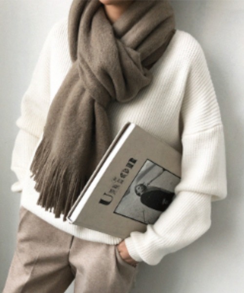 a lot of love（ア ロット オブ ラブ）の「ゆるめVネック ドロップショルダーニット（ニット/セーター・レディース・ブルー/オフホワイト・FREE）」の8枚目の写真