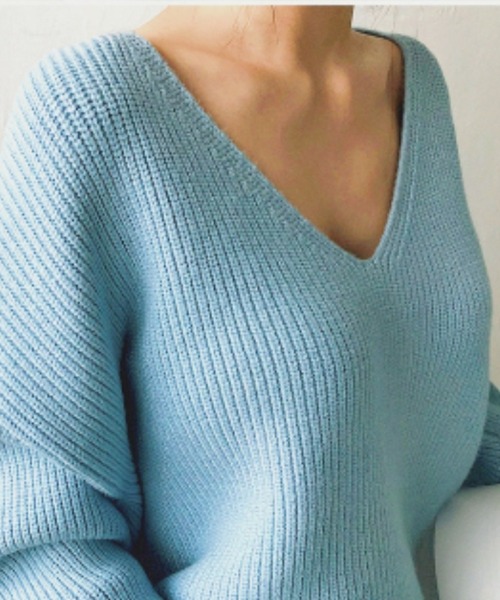 a lot of love（ア ロット オブ ラブ）の「ゆるめVネック ドロップショルダーニット（ニット/セーター・レディース・ブルー/オフホワイト・FREE）」の12枚目の写真