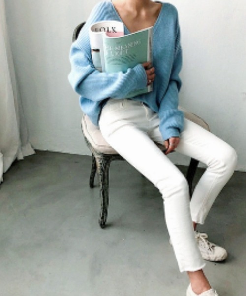 a lot of love（ア ロット オブ ラブ）の「ゆるめVネック ドロップショルダーニット（ニット/セーター・レディース・ブルー/オフホワイト・FREE）」の10枚目の写真