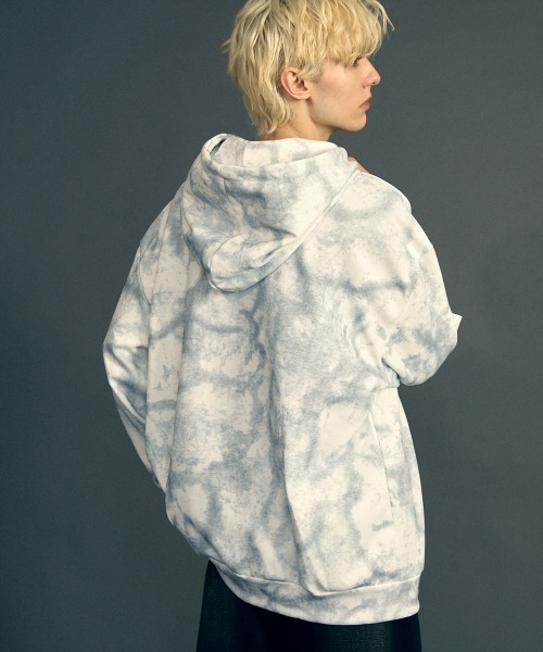 Shoowtime(ショウタイム)の「Marble pattern oversized pullover hoodie / マーブルパターンオーバーサイズプルオーバーパーカー(パーカー・メンズ・ホワイト系/チャコールグレー/ブラック系・MEDIUM/LARGE/X-LARGE)」の8枚目の写真