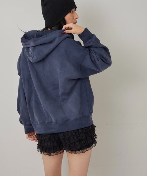 WHO'S WHO gallery（フーズフーギャラリー）の「【SLOPPY】 ラインストーンジップパーカー（パーカー・レディース・アイボリー/サックスブルー/チャコールグレー/ブラウン/ネイビー/グレー/ピンク/イエロー・FREE）」の11枚目の写真