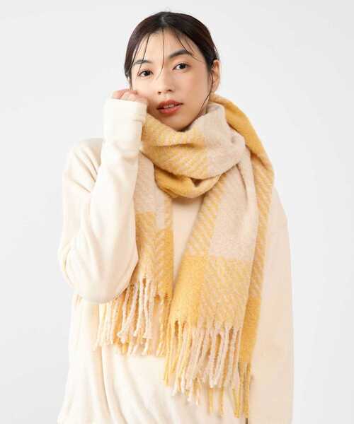 MELROSE claire(メルローズ クレール)の「【ふんわりループヤーンチェックストール】(マフラー・レディース・ライトブルー/イエロー・FREE)」の7枚目の写真