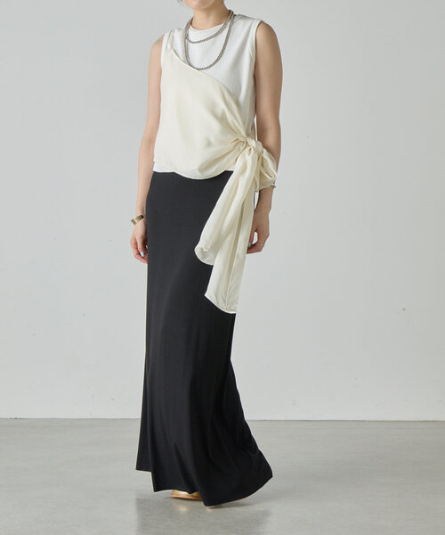 SHENERY（シーナリー）の「《何通りも楽しめる》ワンショルストール（シャツ/ブラウス・レディース・ブラック/オフホワイト・FREE）」の11枚目の写真