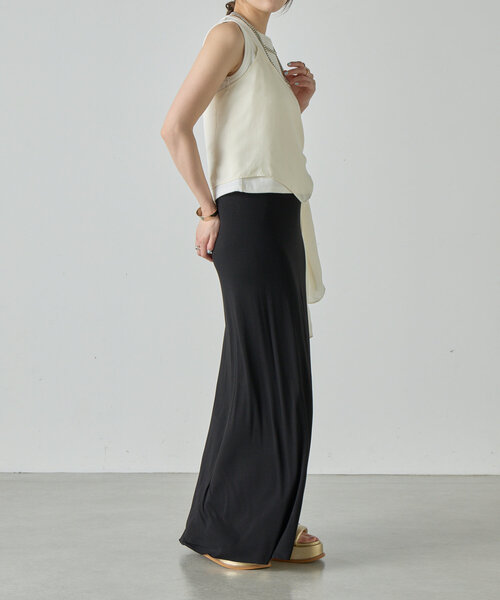 SHENERY（シーナリー）の「《何通りも楽しめる》ワンショルストール（シャツ/ブラウス・レディース・ブラック/オフホワイト・FREE）」の15枚目の写真