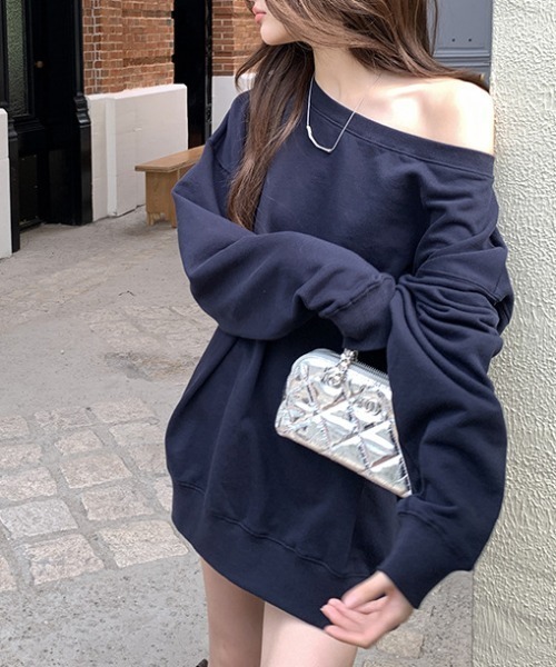 FREE STYLISTS(フリー スタイリスト)の「YUGA_YGMC オフショルダー ルーズシルエットスウェットPO(スウェット・レディース・ネイビー/ライトグレー・FREE)」の5枚目の写真