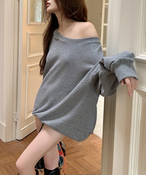 FREE STYLISTS(フリー スタイリスト)の「YUGA_YGMC オフショルダー ルーズシルエットスウェットPO(スウェット・レディース・ネイビー/ライトグレー・FREE)」の20枚目の写真