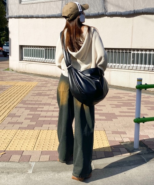 WEGO（ウィゴー）の「WEGO/エアリーBIGショルダー（ショルダーバッグ・レディース・その他1/ブラック/ブラック系その他・FREE）」の9枚目の写真