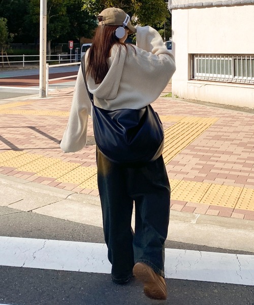 WEGO（ウィゴー）の「WEGO/エアリーBIGショルダー（ショルダーバッグ・レディース・その他1/ブラック/ブラック系その他・FREE）」の8枚目の写真