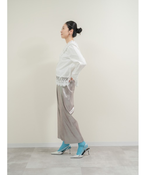 DOLLUPOOPS(ドールアップウップス)の「レーススカーフカラートップス(シャツ/ブラウス・レディース・ブラック/オフホワイト・38)」の5枚目の写真