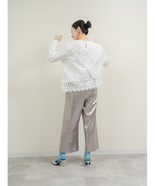 DOLLUPOOPS(ドールアップウップス)の「レーススカーフカラートップス(シャツ/ブラウス・レディース・ブラック/オフホワイト・38)」の6枚目の写真