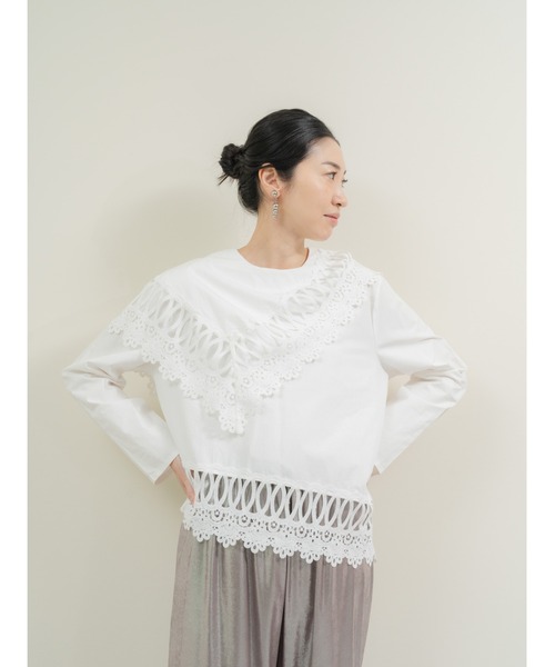 DOLLUPOOPS(ドールアップウップス)の「レーススカーフカラートップス(シャツ/ブラウス・レディース・ブラック/オフホワイト・38)」の7枚目の写真