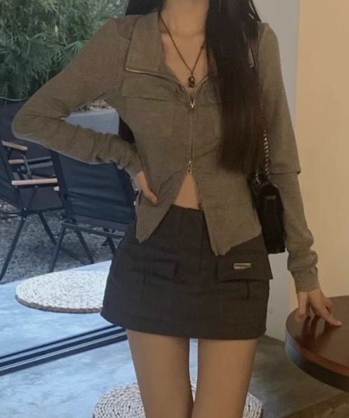 lilful（リルフル）の「ダブルジップ スリムライン フロントポケットデザイントップス（Tシャツ/カットソー・レディース・グレー・M/L）」の2枚目の写真