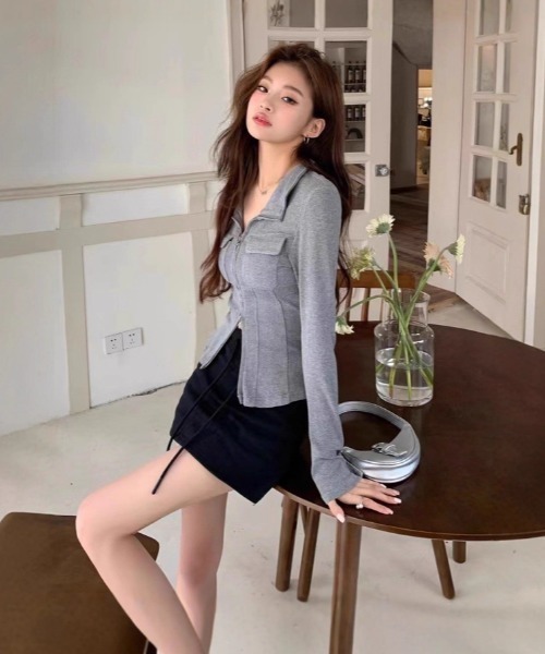 lilful（リルフル）の「ダブルジップ スリムライン フロントポケットデザイントップス（Tシャツ/カットソー・レディース・グレー・M/L）」の6枚目の写真