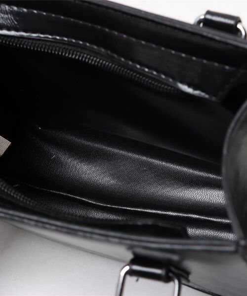 clear（クリア）の「ミニスクエアショルダーバッグ[オフィスカジュアル]≪SS新作≫（ショルダーバッグ・レディース・ブラウン/ブラック・F）」の9枚目の写真