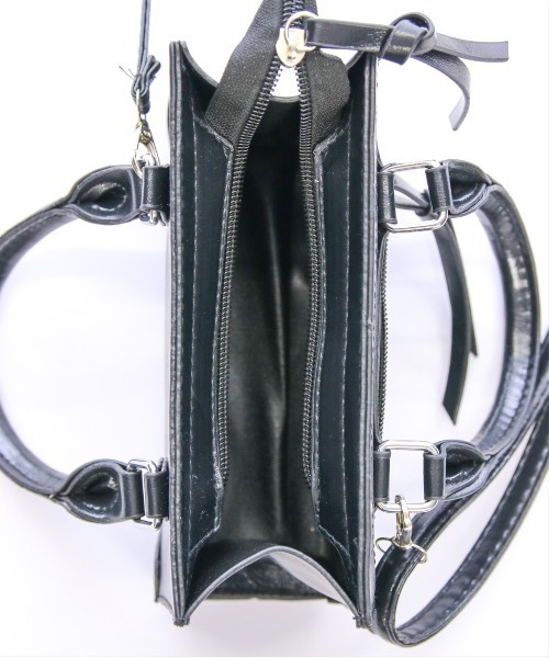 clear（クリア）の「ミニスクエアショルダーバッグ[オフィスカジュアル]≪SS新作≫（ショルダーバッグ・レディース・ブラウン/ブラック・F）」の3枚目の写真