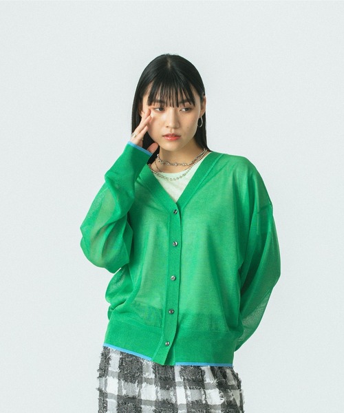 ROSE BUD（ローズバッド）の「SHEER V CARDIGAN（カーディガン/ボレロ・レディース・ブラック/グリーン・ONE SIZE）」の11枚目の写真